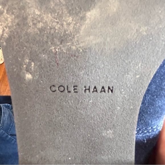 COLE HAAN Sz  10.5B Grand øs Suede Pull On Stacked Heel Almond Toe Ankle Boots - Picture 9 of 11